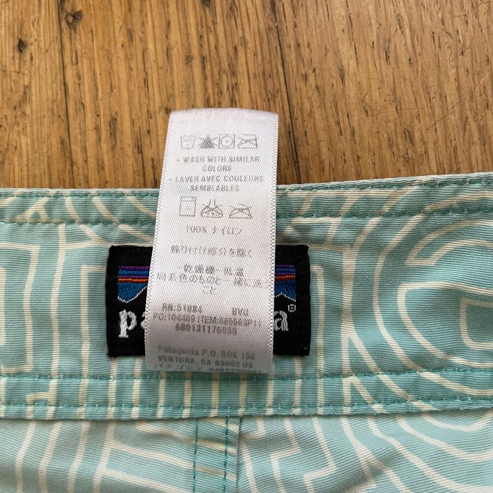 Patagonia Men's Wavefarer Board Shorts Swim Trunks 34 blue white letters beach - Picture 5 of 8